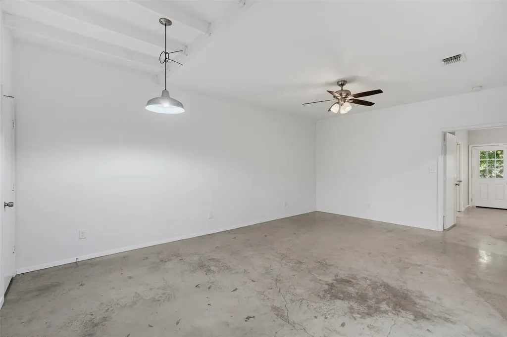 103 Del Rio Avenue Benbrook TX 76126
