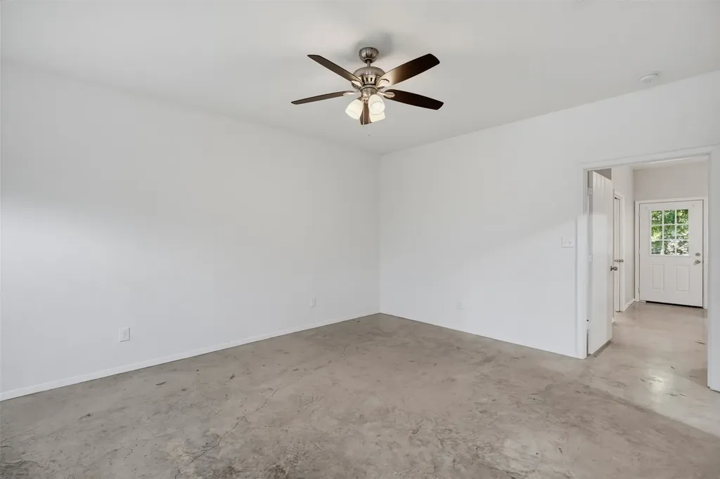 103 Del Rio Avenue Benbrook TX 76126
