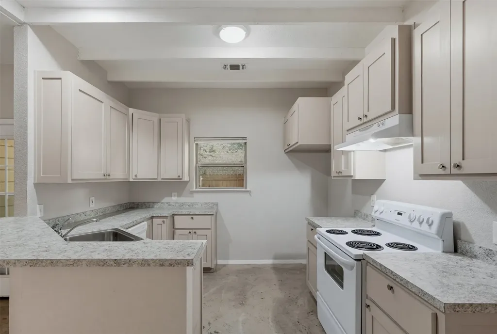103 Del Rio Avenue Benbrook TX 76126