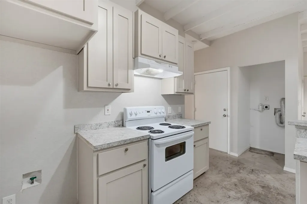 103 Del Rio Avenue Benbrook TX 76126