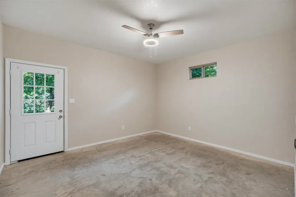103 Del Rio Avenue Benbrook TX 76126