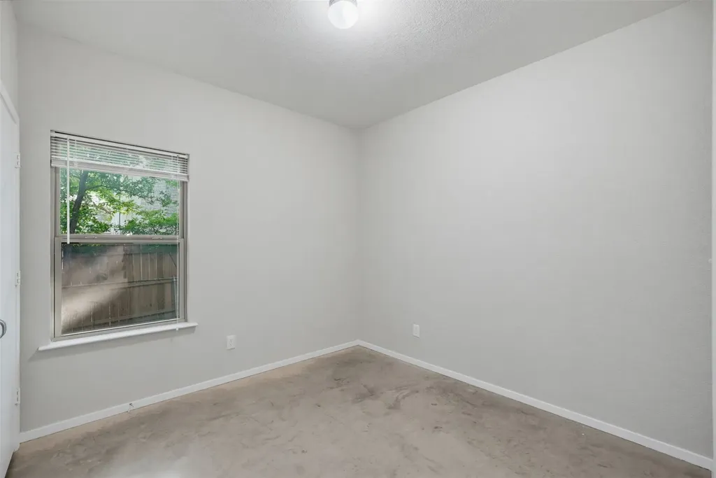 103 Del Rio Avenue Benbrook TX 76126