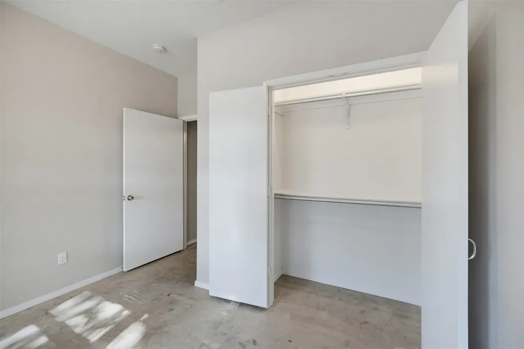 103 Del Rio Avenue Benbrook TX 76126
