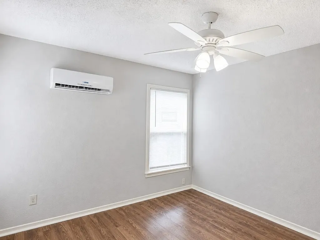 1817-1819 Brittain Street Fort Worth TX 76111