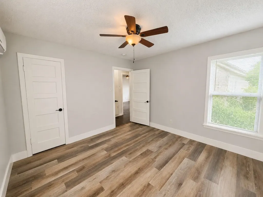 1817-1819 Brittain Street Fort Worth TX 76111