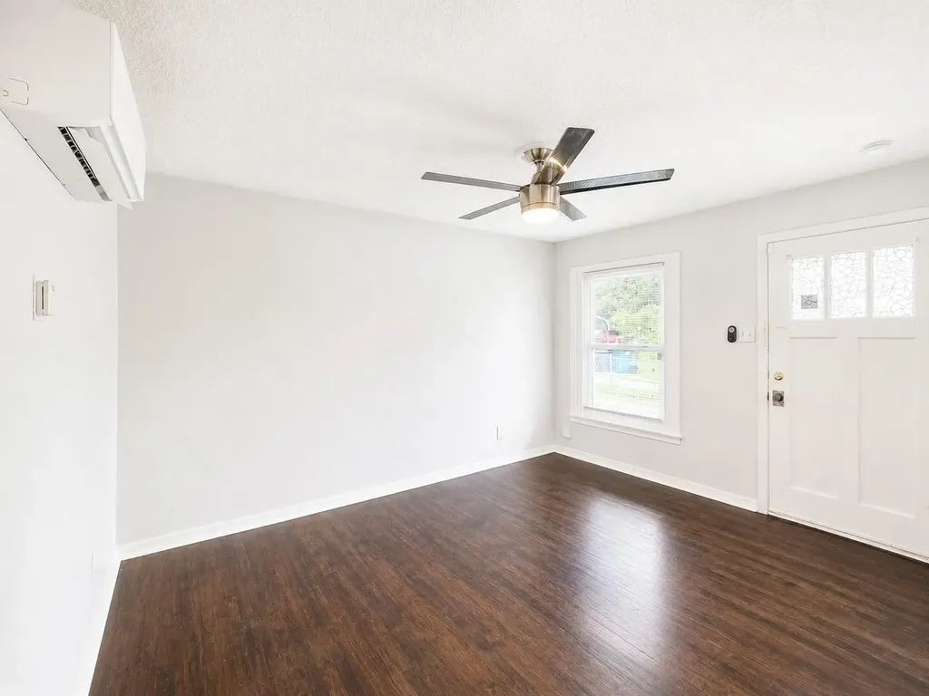 1817-1819 Brittain Street Fort Worth TX 76111