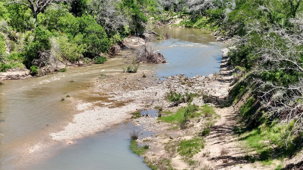 2031-01 County Road 3310 Valley Mills TX 76689