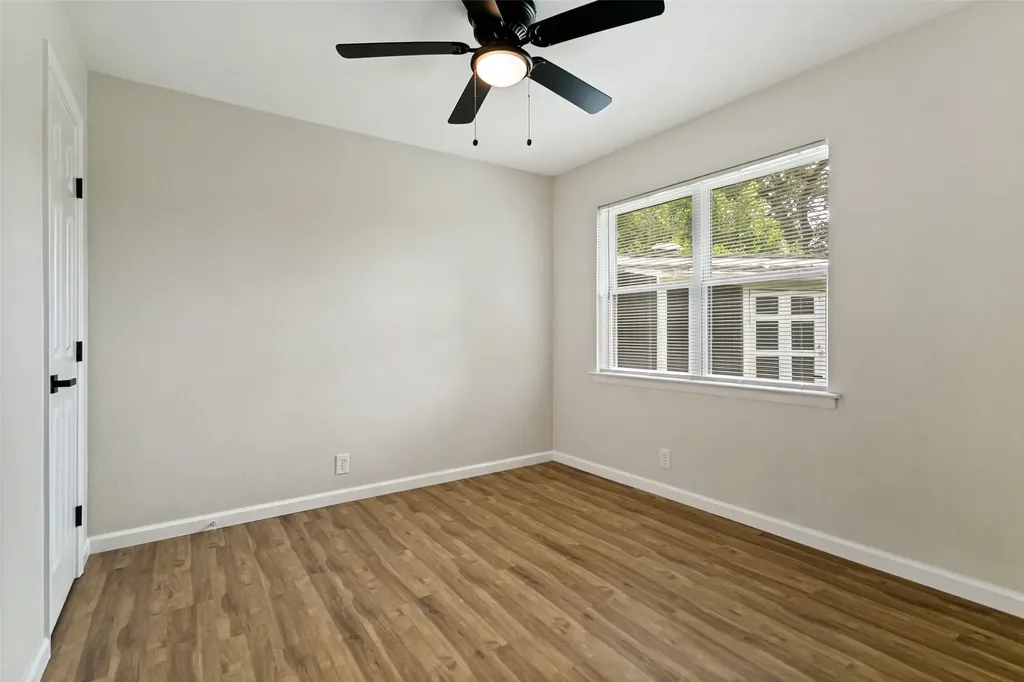 904 Bryan Drive Bedford TX 76022