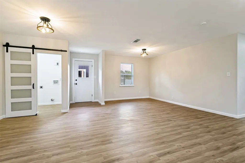 904 Bryan Drive Bedford TX 76022