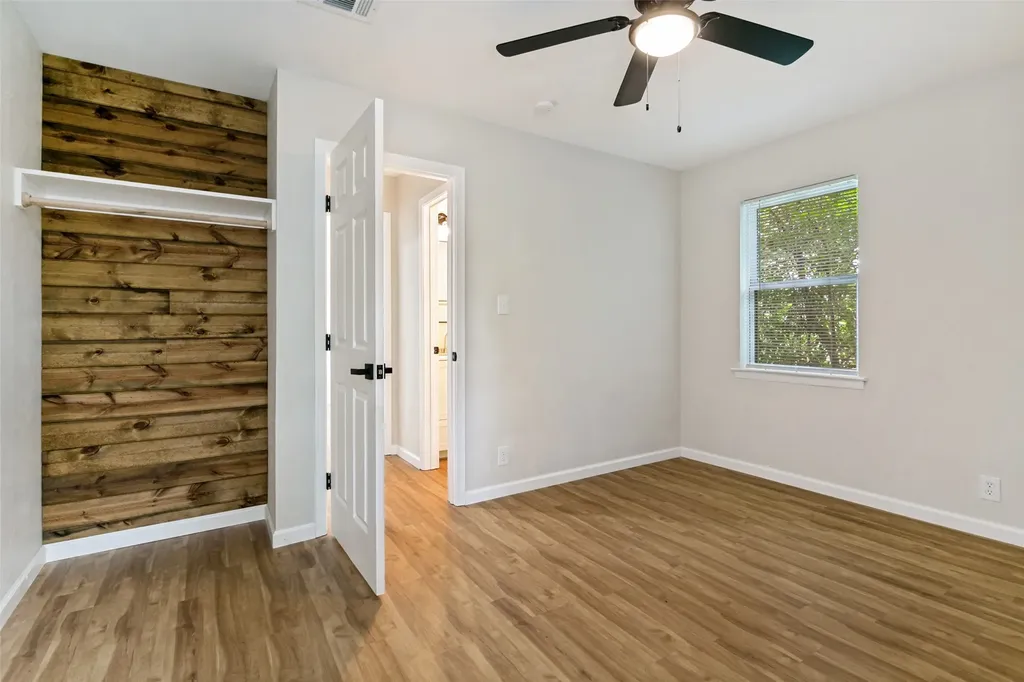 904 Bryan Drive Bedford TX 76022