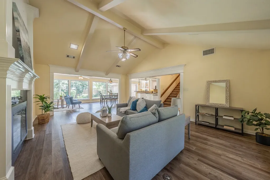 2709 Oak Trail Court Dalworthington Gardens TX 76016