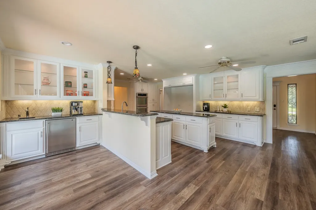 2709 Oak Trail Court Dalworthington Gardens TX 76016