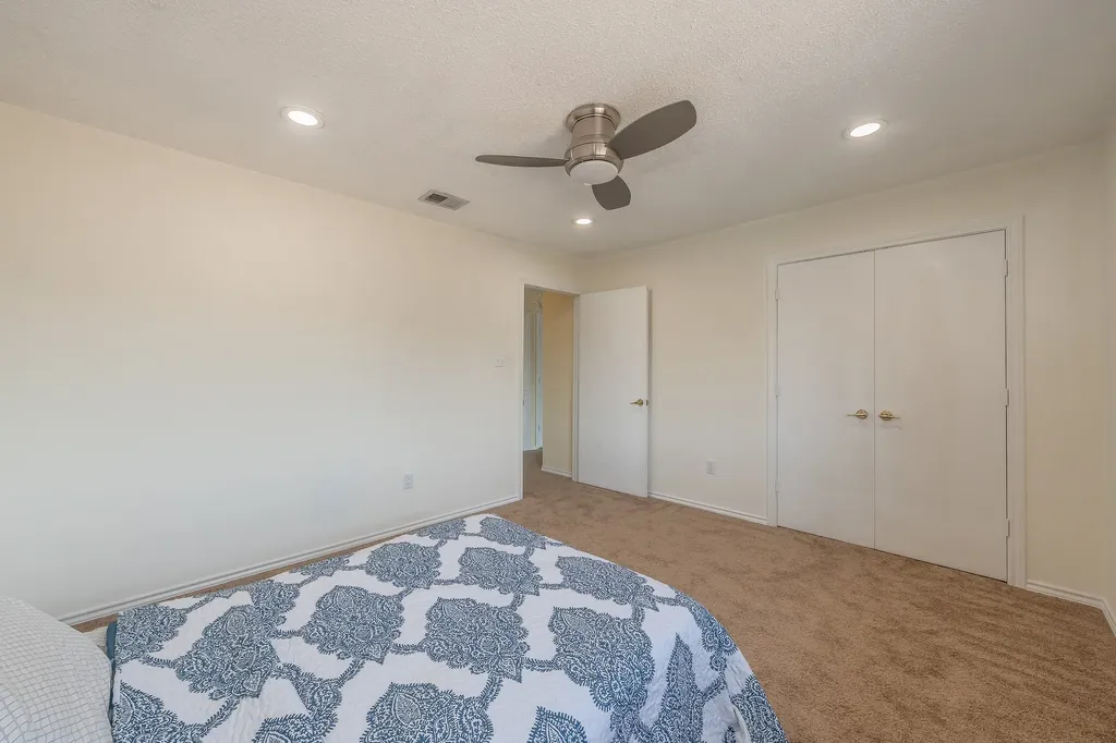 2709 Oak Trail Court Dalworthington Gardens TX 76016