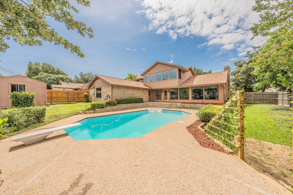 2709 Oak Trail Court Dalworthington Gardens TX 76016