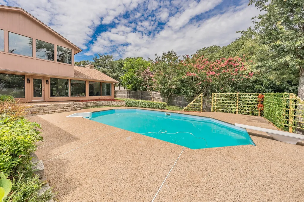 2709 Oak Trail Court Dalworthington Gardens TX 76016