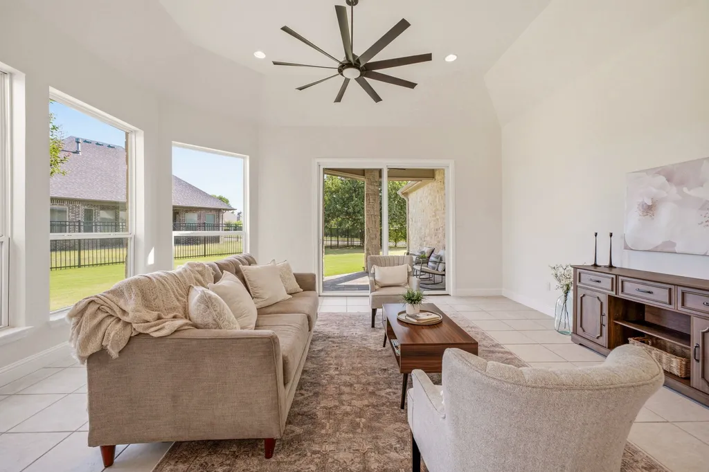 2414 Vineyard Drive Granbury TX 76048