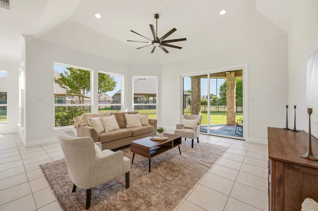 2414 Vineyard Drive Granbury TX 76048