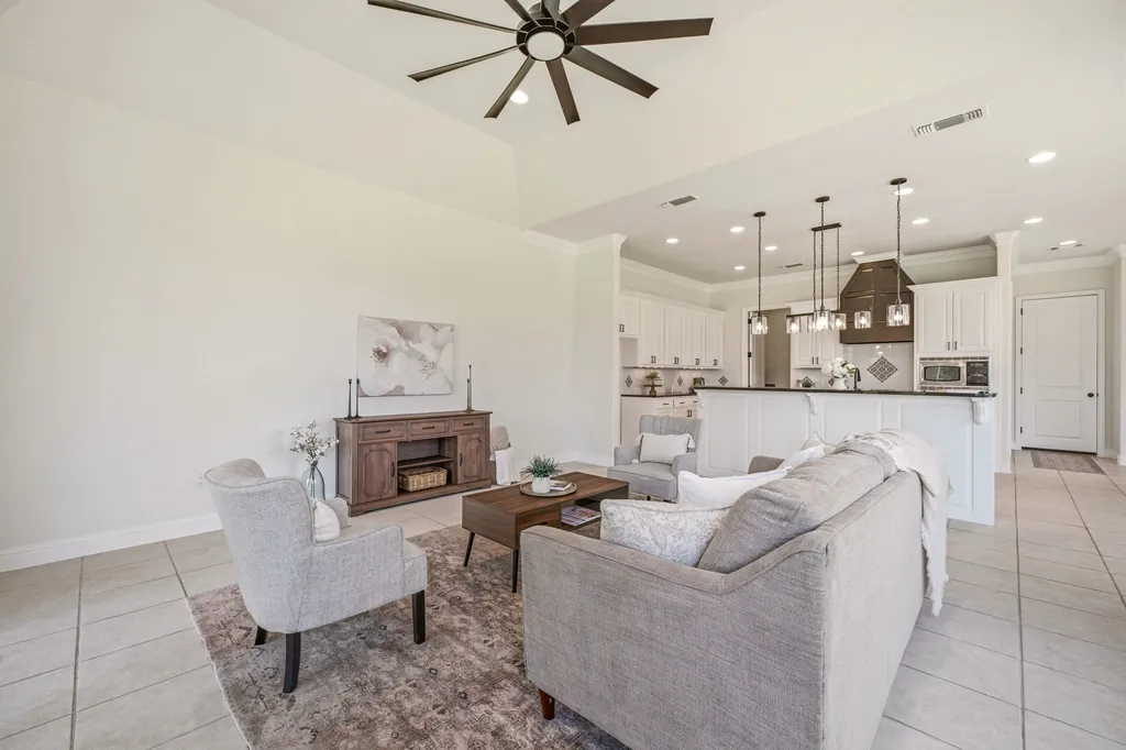 2414 Vineyard Drive Granbury TX 76048