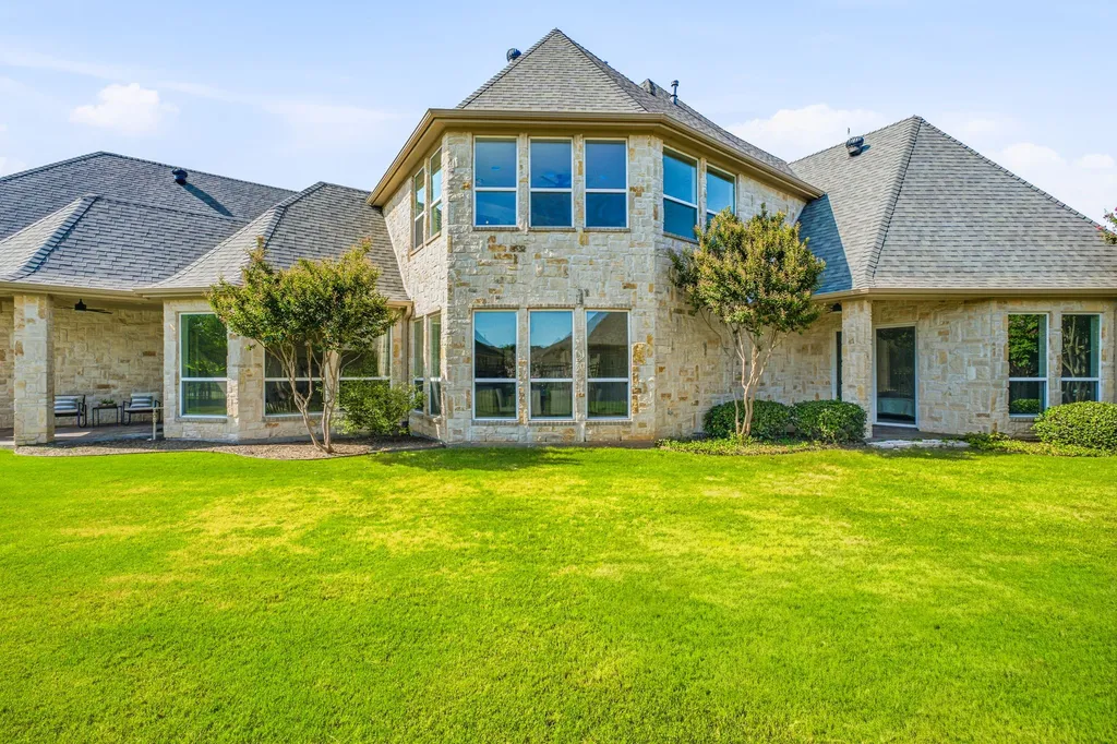 2414 Vineyard Drive Granbury TX 76048