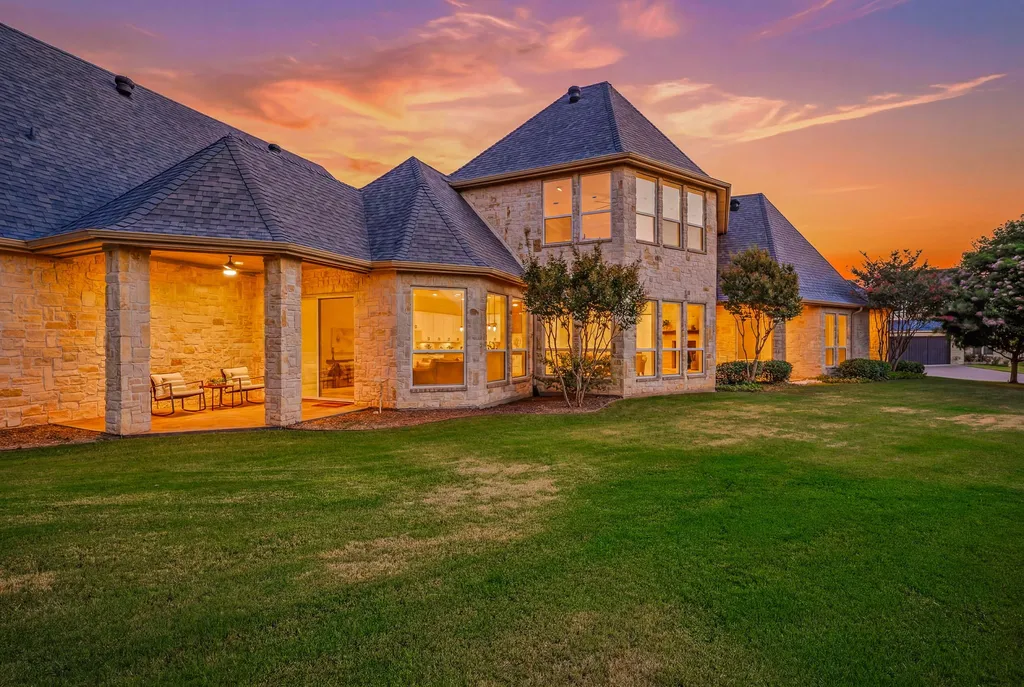 2414 Vineyard Drive Granbury TX 76048