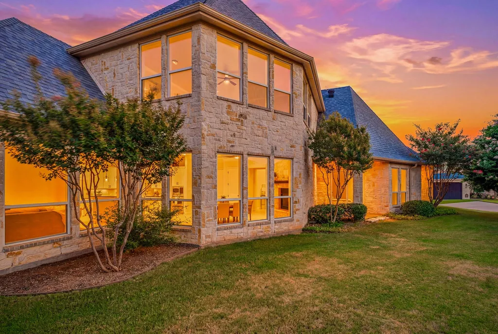 2414 Vineyard Drive Granbury TX 76048
