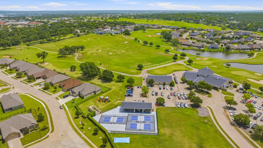 2414 Vineyard Drive Granbury TX 76048