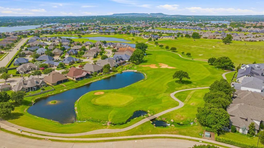 2414 Vineyard Drive Granbury TX 76048