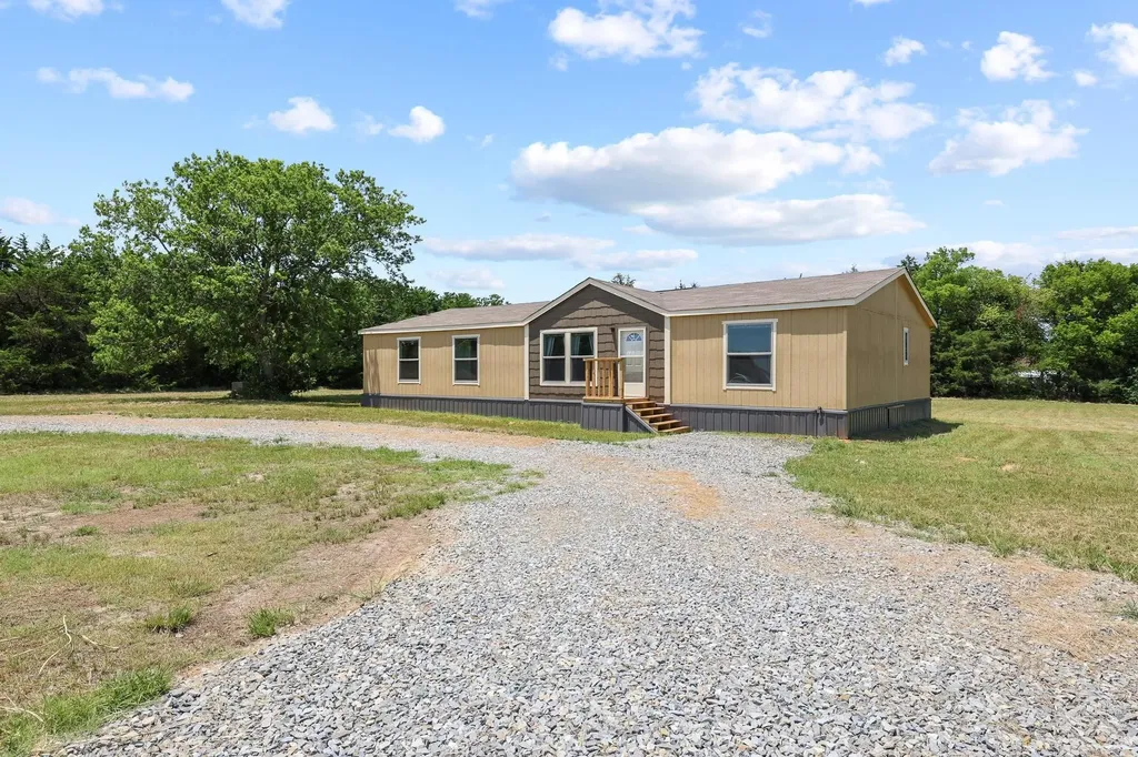225 Hemby Way Bonham TX 75418