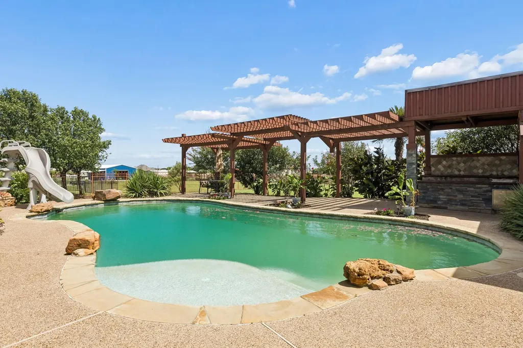 317 Singing Quail Trail Haslet TX 76052