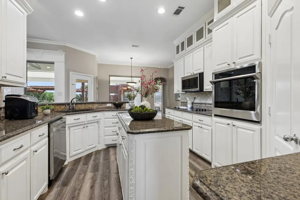 317 Singing Quail Trail Haslet TX 76052