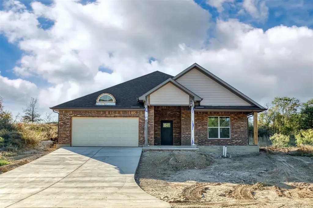 709 Blue Fathom Drive Runaway Bay TX 76426