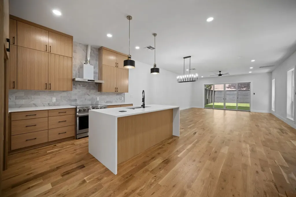 732 Cedar Hill Avenue Dallas TX 75208