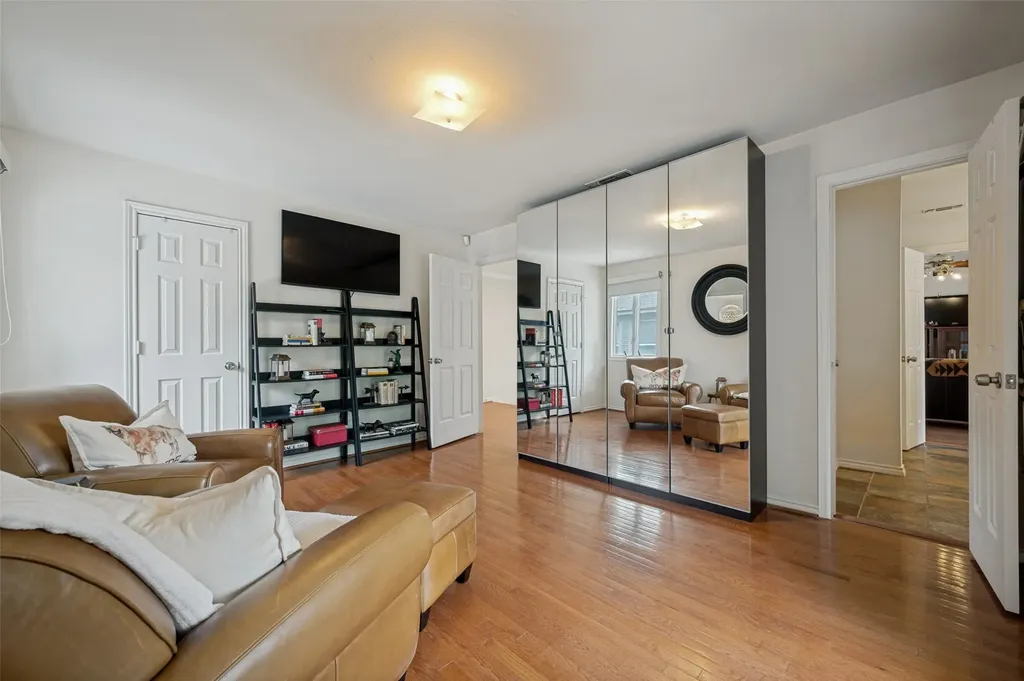 4900 Victor Street Dallas TX 75214