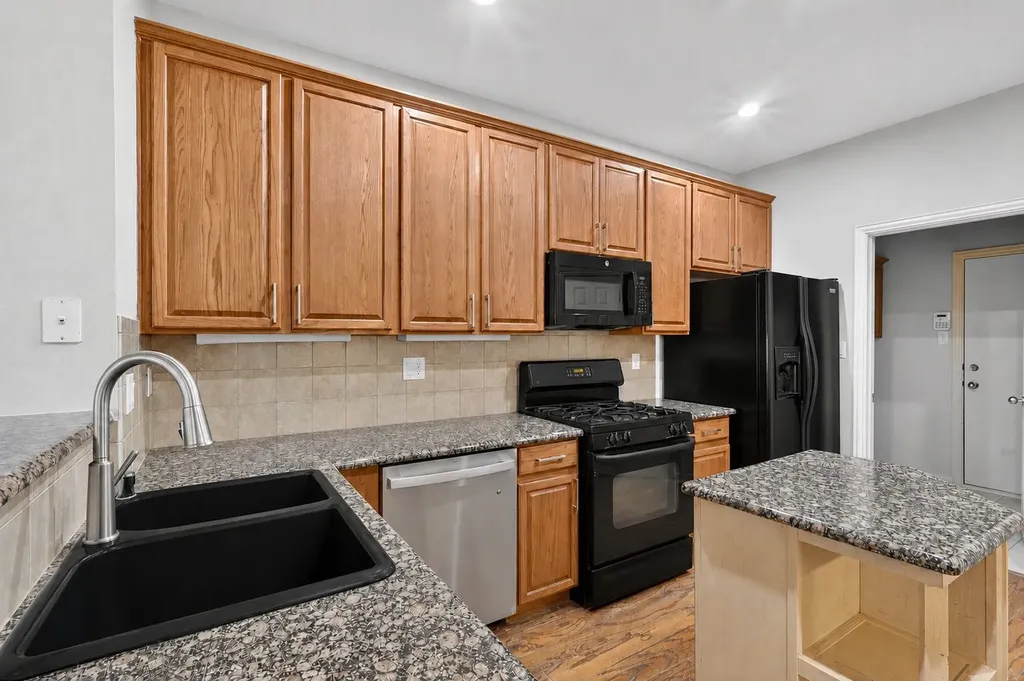 1837 Sandpiper Lane Carrollton TX 75007