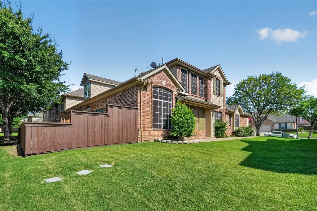 1837 Sandpiper Lane Carrollton TX 75007