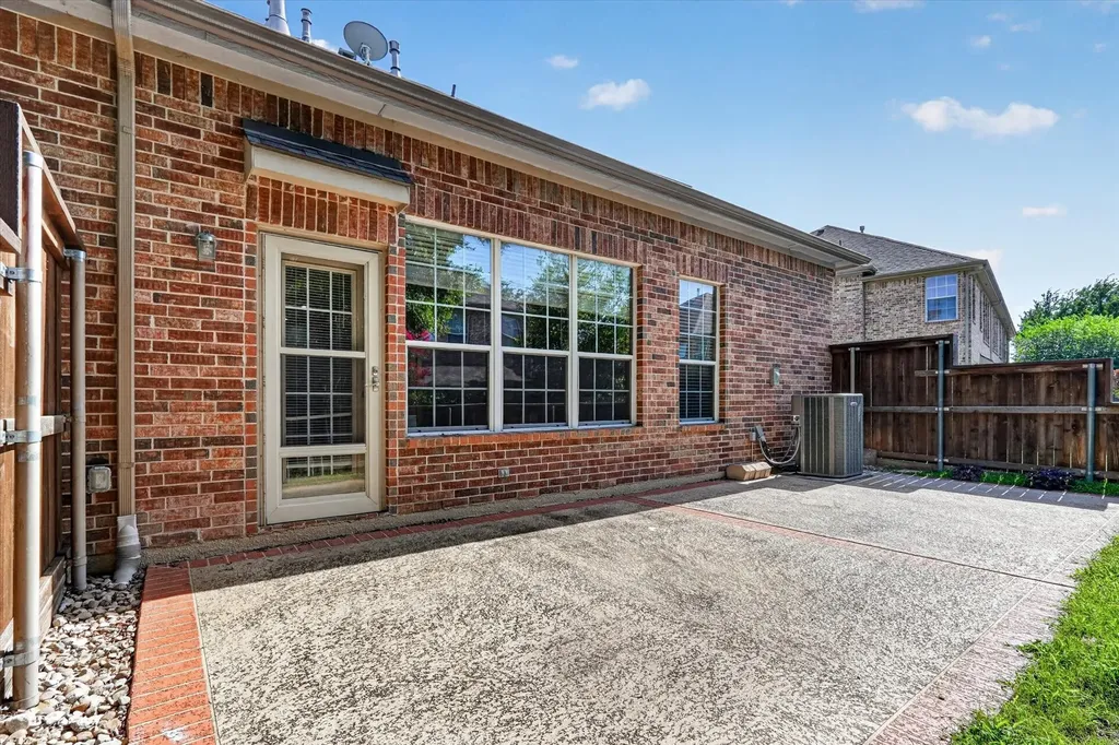 1837 Sandpiper Lane Carrollton TX 75007