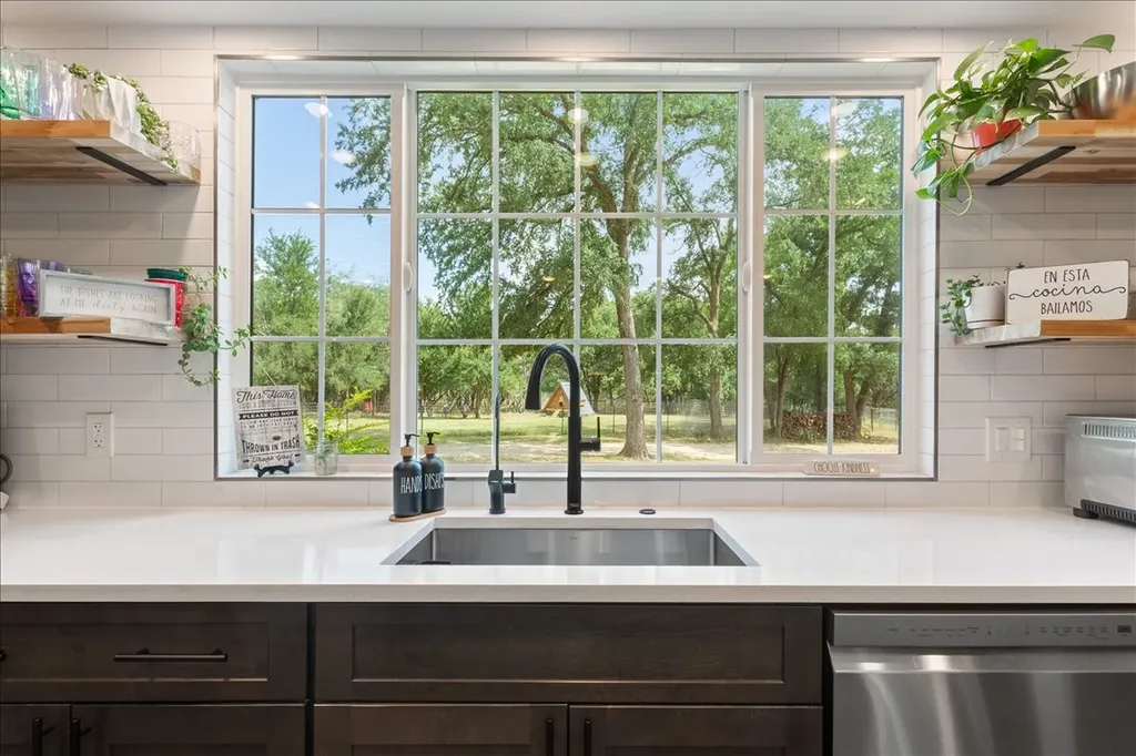 15988 Wortham Bend Road China Spring TX 76633