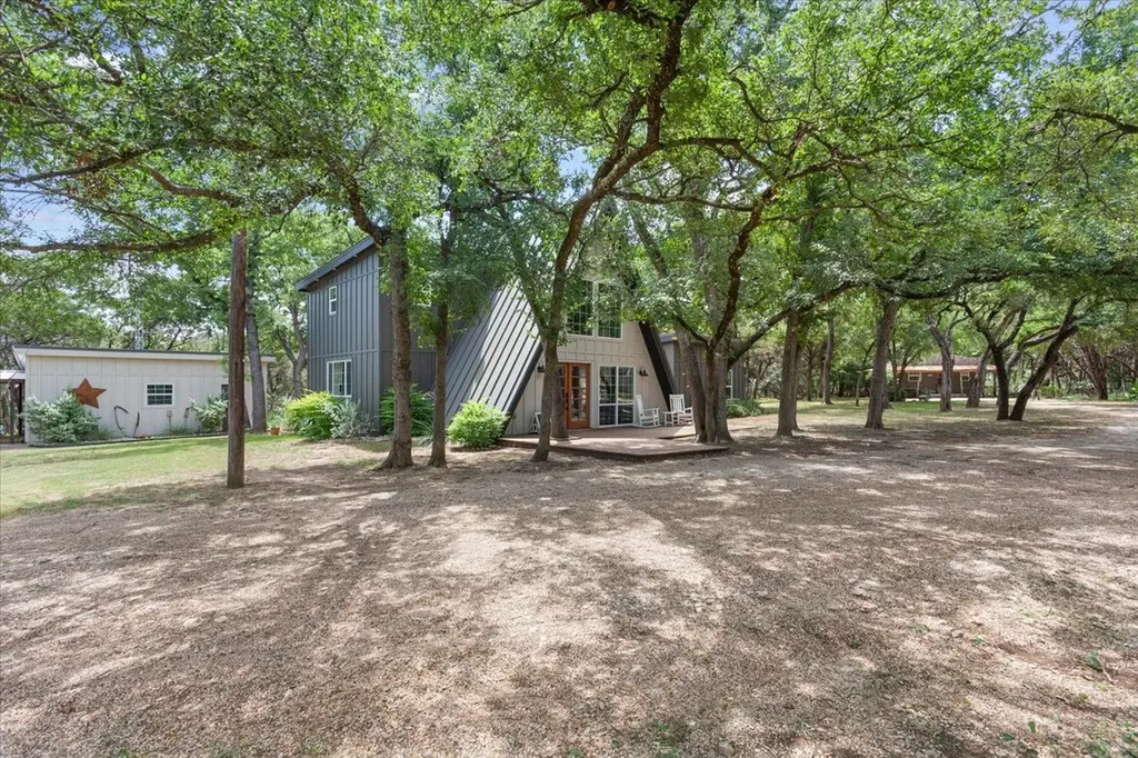 15988 Wortham Bend Road China Spring TX 76633