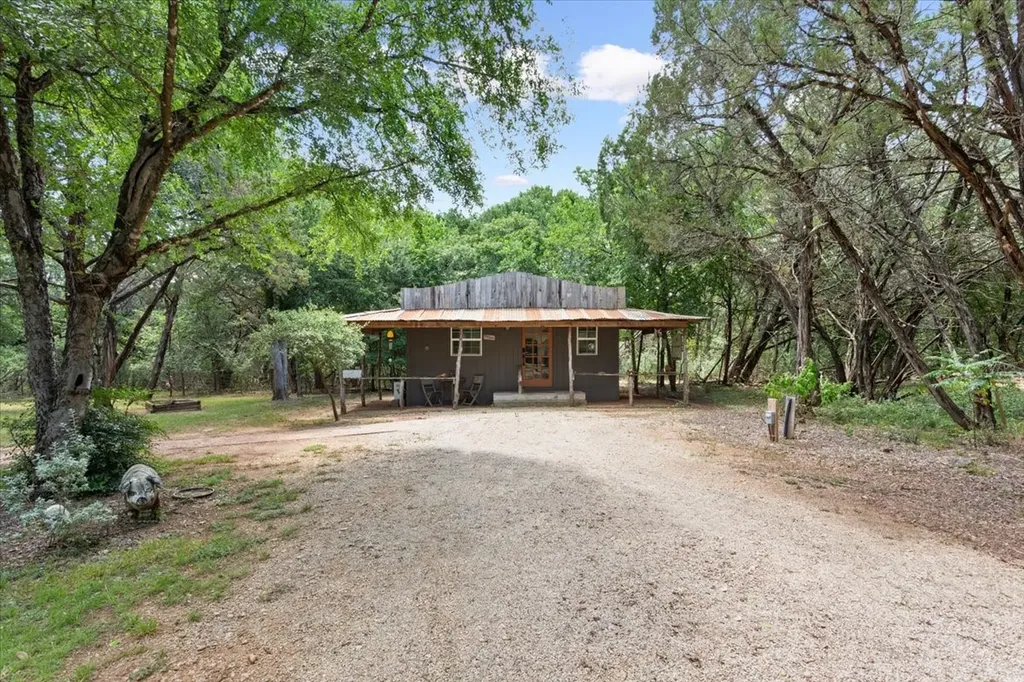 15988 Wortham Bend Road China Spring TX 76633