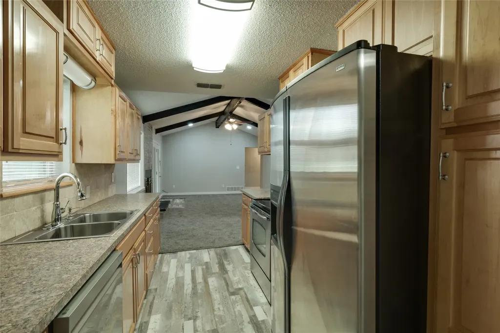 717 N West Avenue Holliday TX 76366
