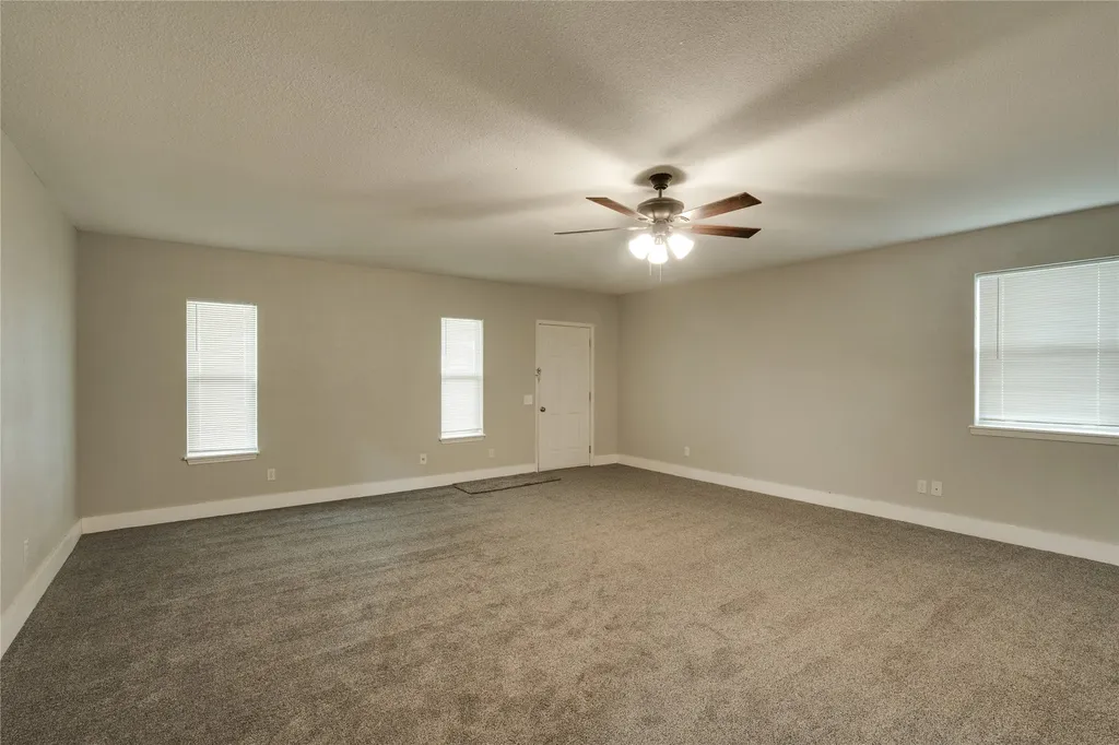 717 N West Avenue Holliday TX 76366