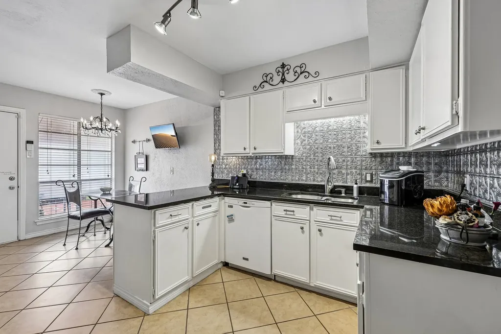 10578 High Hollows Drive Dallas TX 75230