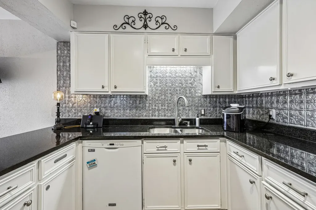 10578 High Hollows Drive Dallas TX 75230