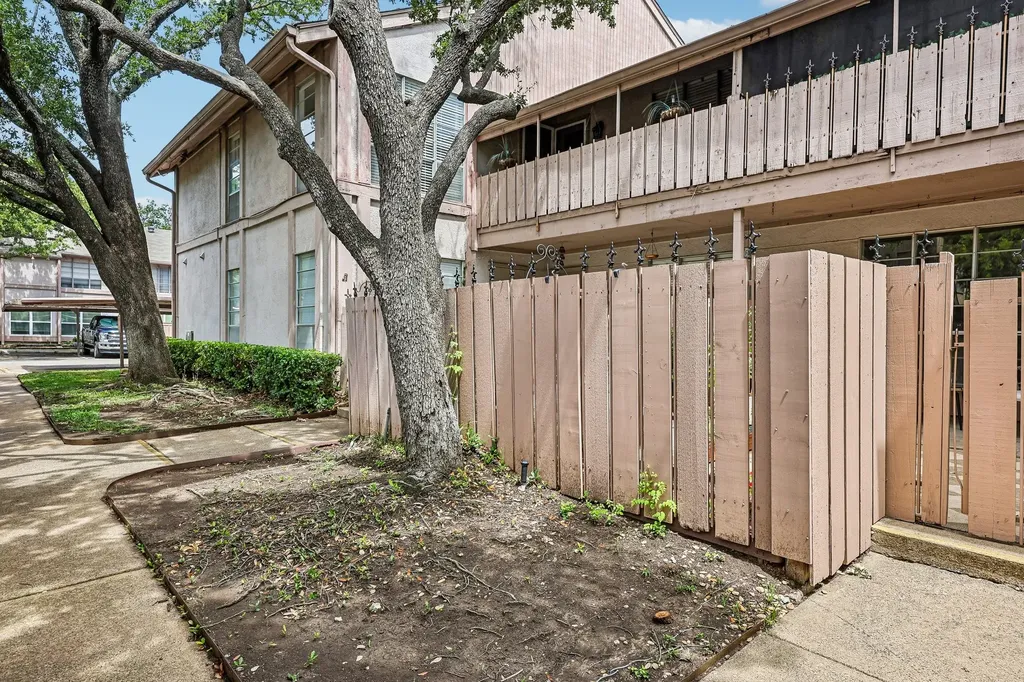 10578 High Hollows Drive Dallas TX 75230