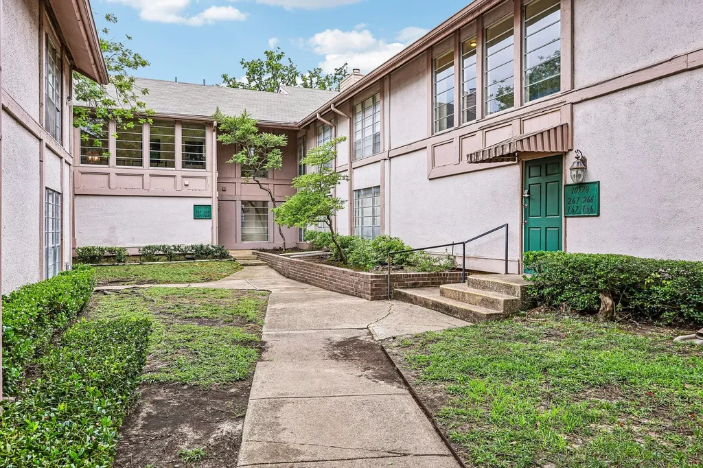 10578 High Hollows Drive Dallas TX 75230
