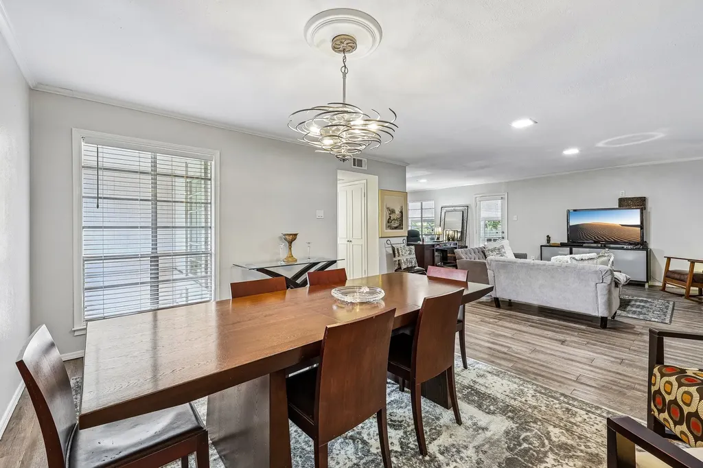 10578 High Hollows Drive Dallas TX 75230