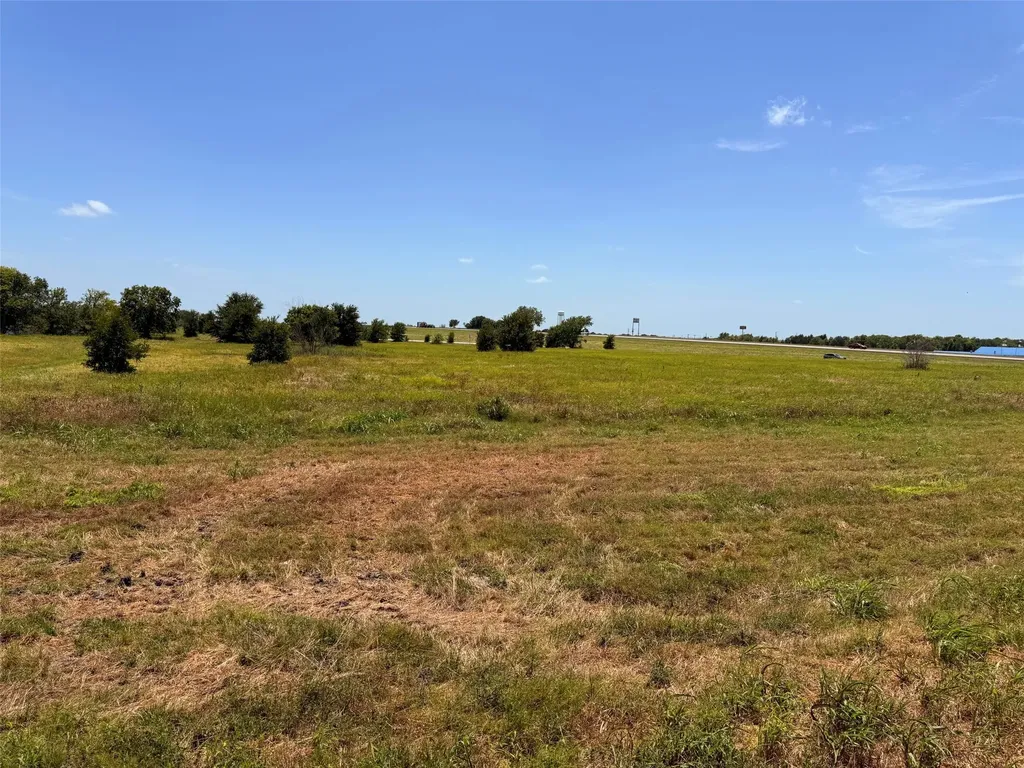 12101 Us Highway 175 Kemp TX 75143