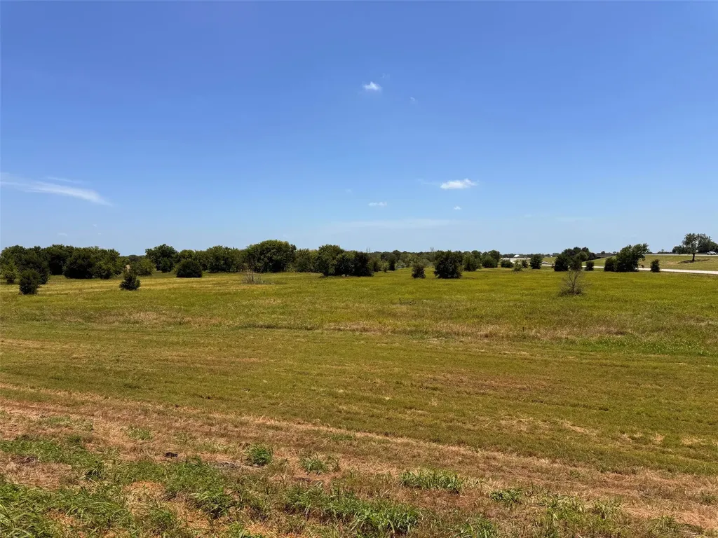 12101 Us Highway 175 Kemp TX 75143