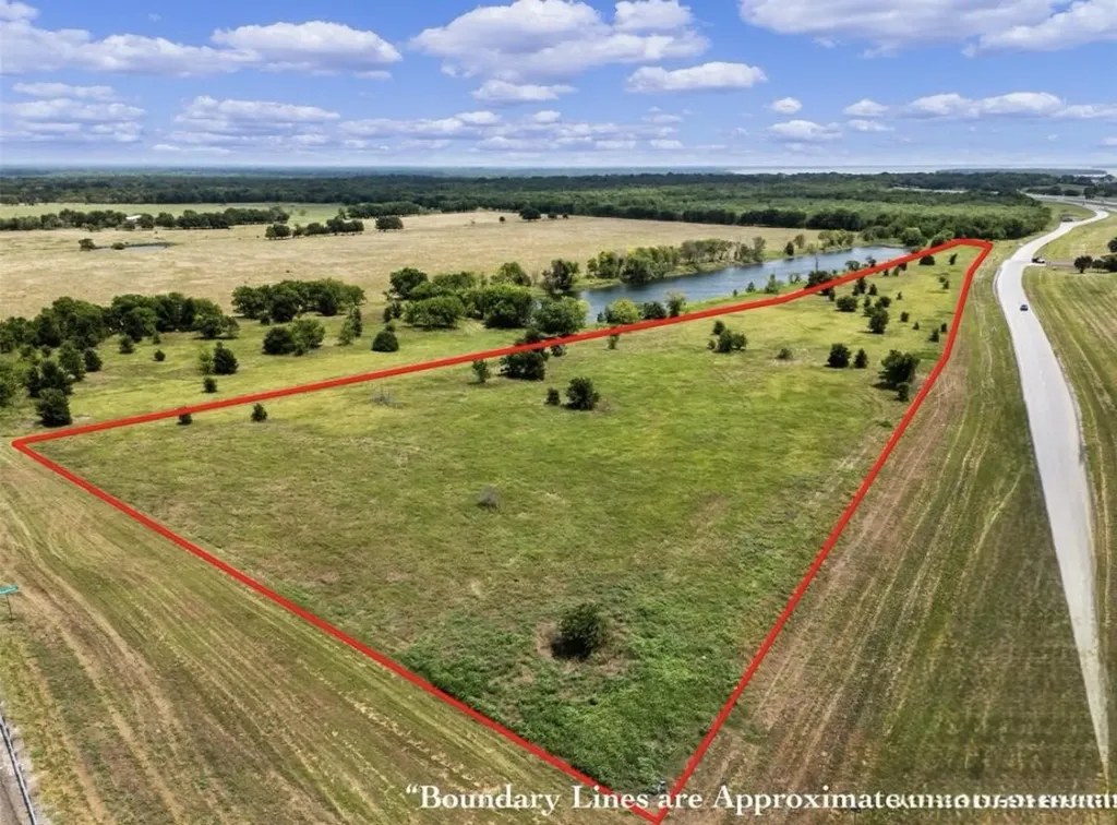 12101 Us Highway 175 Kemp TX 75143