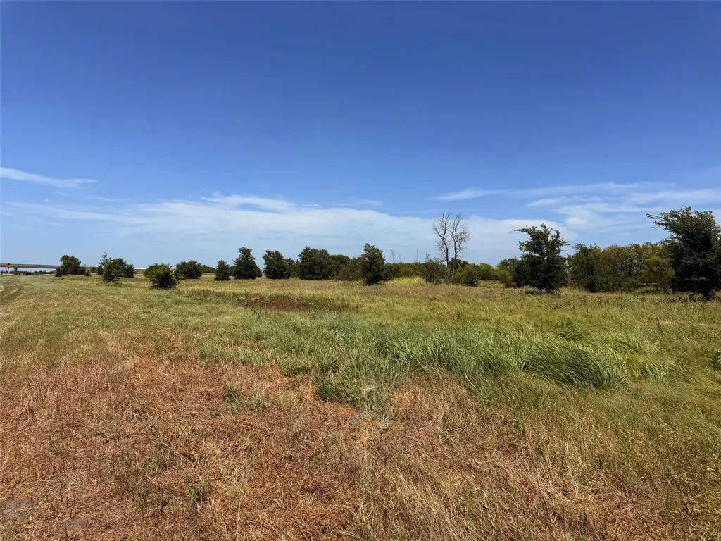 12101 Us Highway 175 Kemp TX 75143